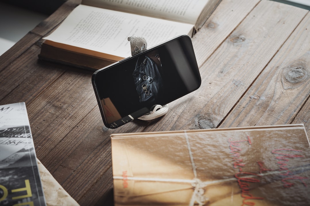 Transform Your Tiny Screen: The Surprising Benefits of a Phone Screen Magnifier
